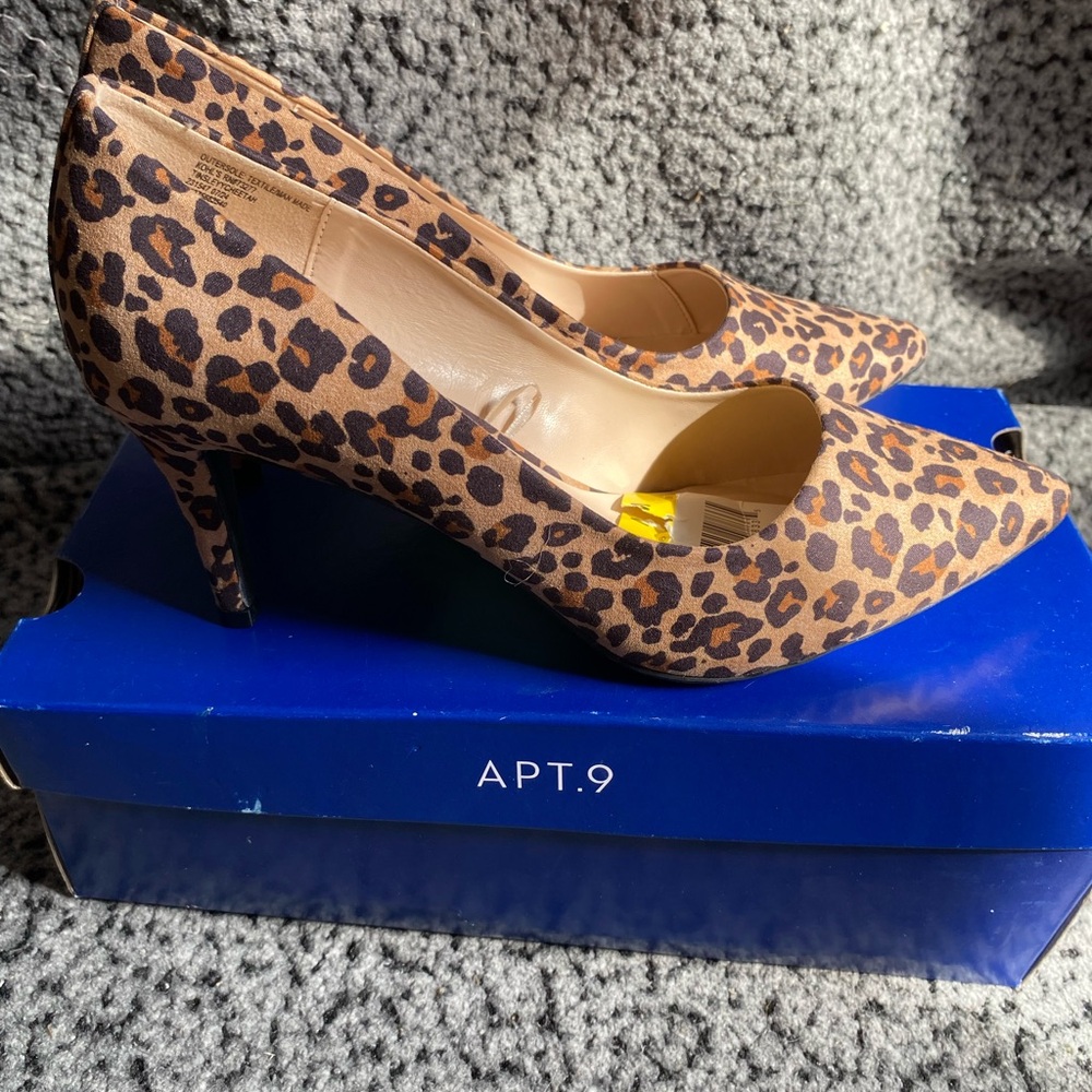 Apt. 9 Leopard-Print Pointed Toe Pumps - Brown and Black - Picture 7 of 12